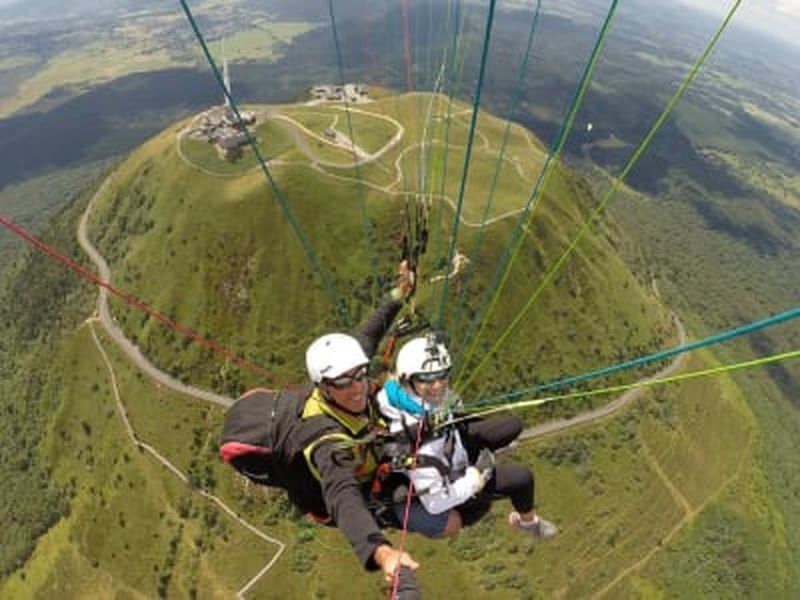 Billet Vol en Parapente Biplace avec vidéo près de Clermont-Ferrand