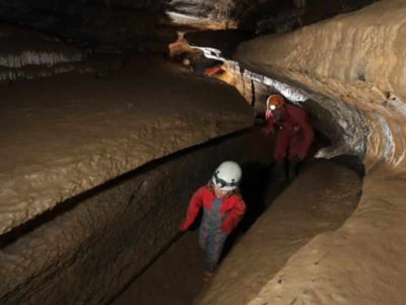 Billet Excursion familiale de spéléologie dans la grotte de Siech à Saurat, Tarascon-sur-Ariège