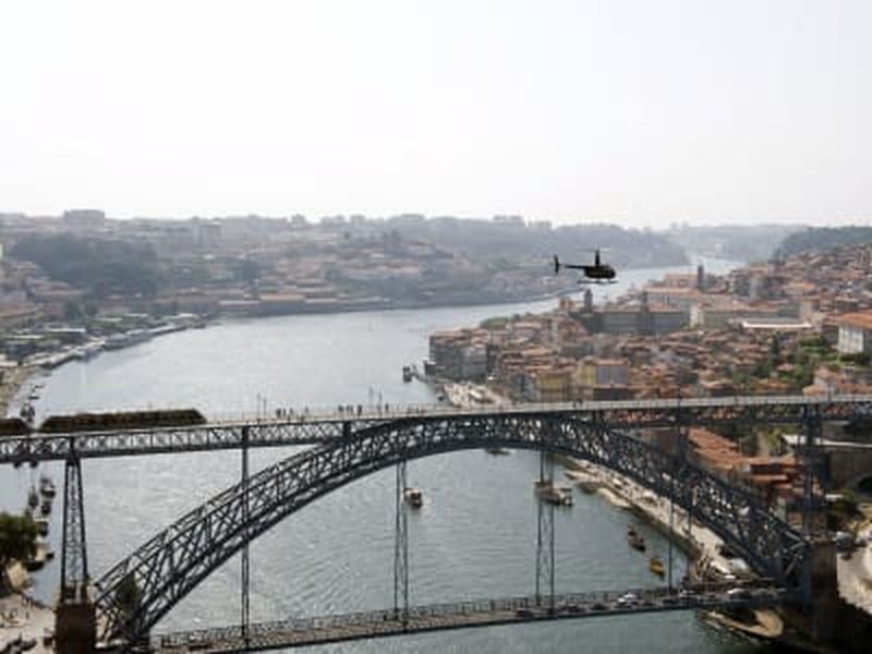 Billet Visite guidée, promenade en bateau sur le Douro et survol de Porto en hélicoptère