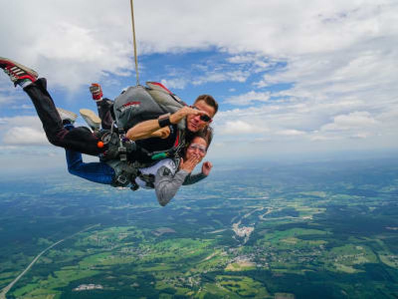 Billet Saut en parachute tandem à 4000m à Spa, Belgique