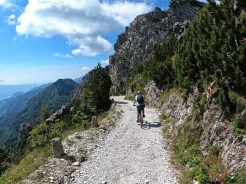 Billet Excursion intermédiaire en vélo tout terrain au Mont Tremalzo, Lac de Garde