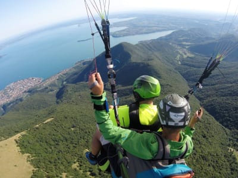 Billet Vol en parapente tandem au-dessus du lac de Garde
