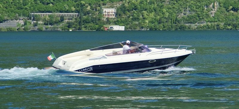 Billet Escapade ultime au lac de Côme - Visite de 8 heures : villas historiques, déjeuner délicieux, baignade et wakeboard