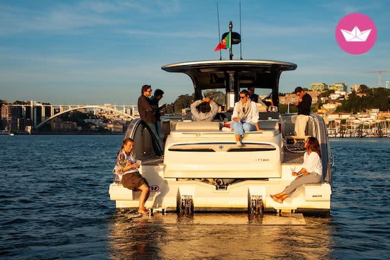 Billet Embarquez pour 2h de douceur : croisière au coucher du soleil à travers l'estuaire de Douro