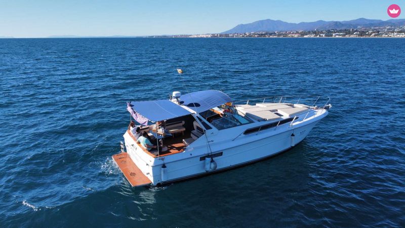 Billet Location privée de 3 heures – Fête, jeux et croisière sur la côte de Marbella