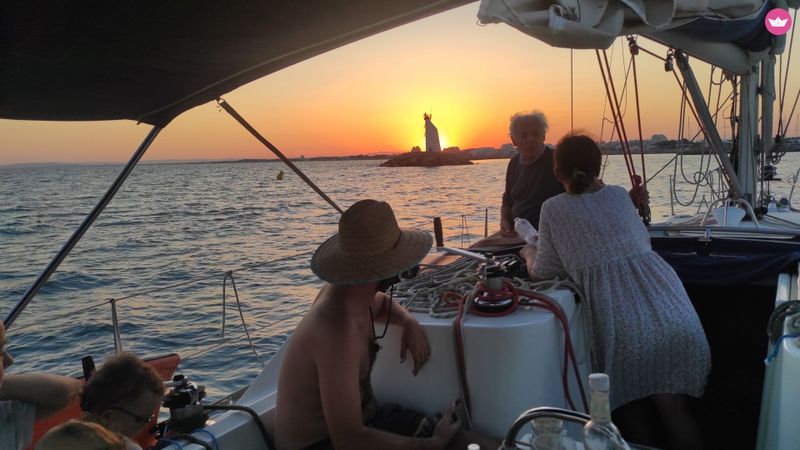 Billet Nuit Étoilée en Mer : Évasion Nocturne