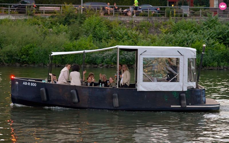 Billet Fêtez votre anniversaire sur un bateau à Francfort avec vue sur la ville - 1h30