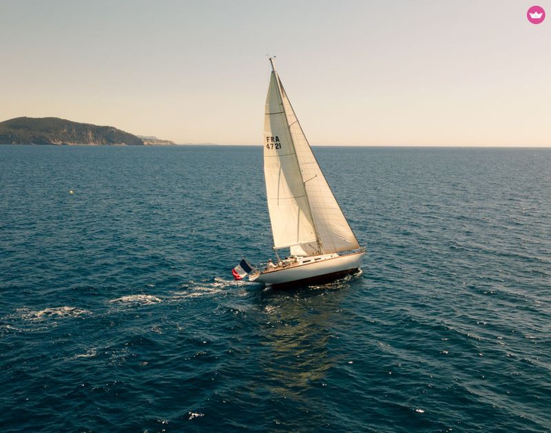 Billet Voile & Méditerranée 8h : Aventure Intimiste au Départ de Saint-Cyr-sur-Mer