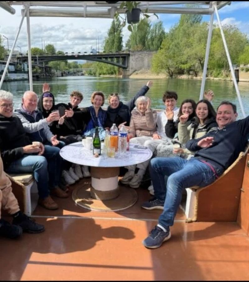Billet Croisière Privée d’1h depuis Asnières – Évasion paisible autour de l’Île de la Jatte