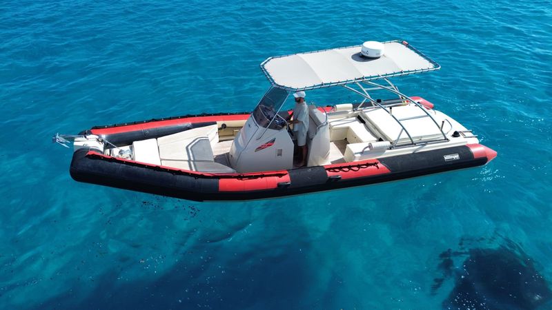 Billet Évasion Nautique : Activitées tractées et visites à Bord du Sillinger 900XL à Saint-Tropez