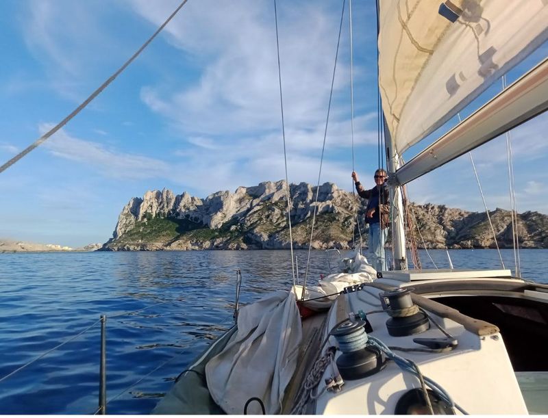 Billet Journée Voile & Évasion – Entre criques Frioul secrètes/côte beue turquoise