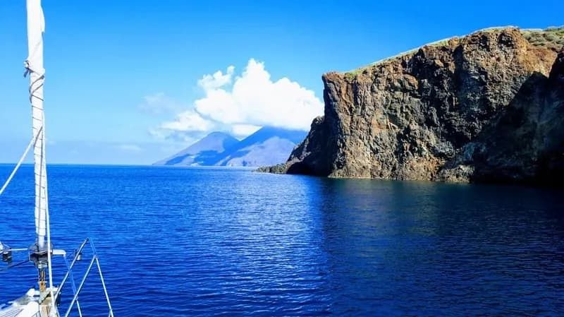 Billet Escapade d'une demi-journée : nagez et faites de la plongée avec tuba dans les baies secrètes de Palerme