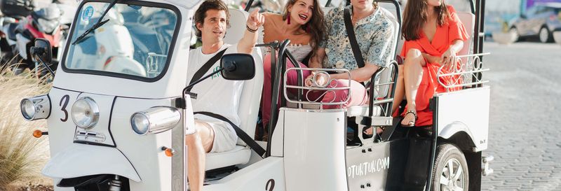 Billet Balade privée en tuk tuk dans Barcelone