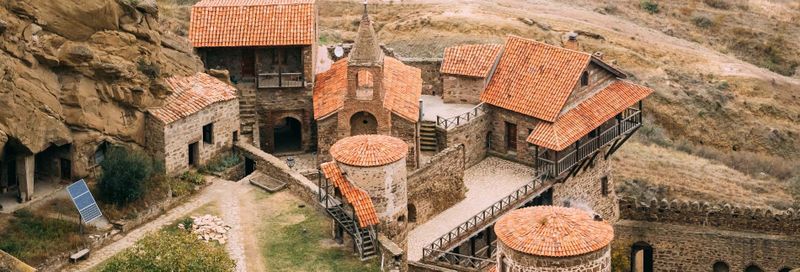 Billet Balade privée en 4x4 au monastère David Gareja et dans les montagnes de l’Arc en ciel