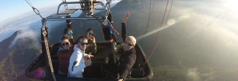 Billet Vol en montgolfière à Montserrat + Visite du monastère