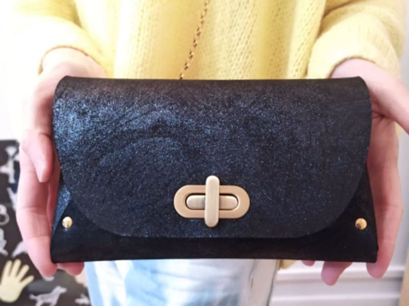 Billet Atelier maroquinerie création sac de soirée à Marseille 1er