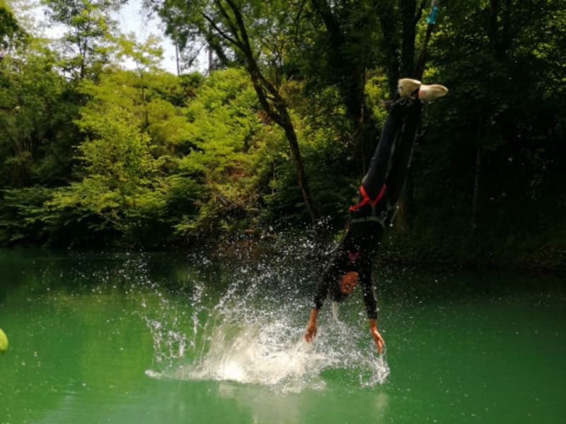 Billet Saut à l'élastique avec touché d'eau au Viaduc d'Arudy (64)