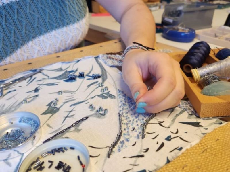 Billet Atelier broderie d'art sur miroir à Bordeaux (33)