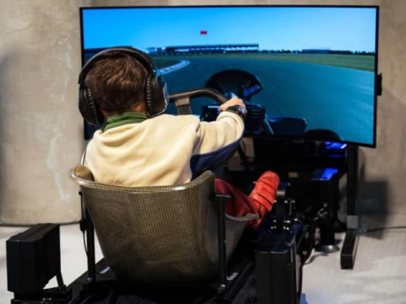 Billet Simulateur de course Karting pour futurs pilotes à Paris 2ème