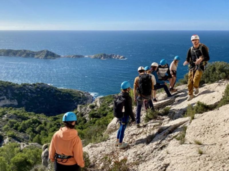 Billet Randonnée Escalade près du village des Goudes (13)