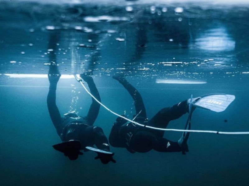 Billet Plongée sous glace en apnée au Lac de Confins (74)