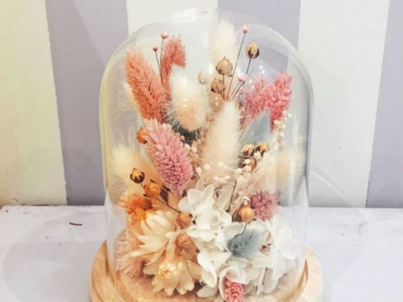 Billet Atelier composition florale sous cloche à Paris 11ème