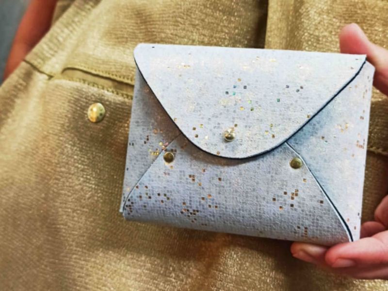 Billet Atelier maroquinerie  pochette-enveloppe en cuir à Marseille 1er