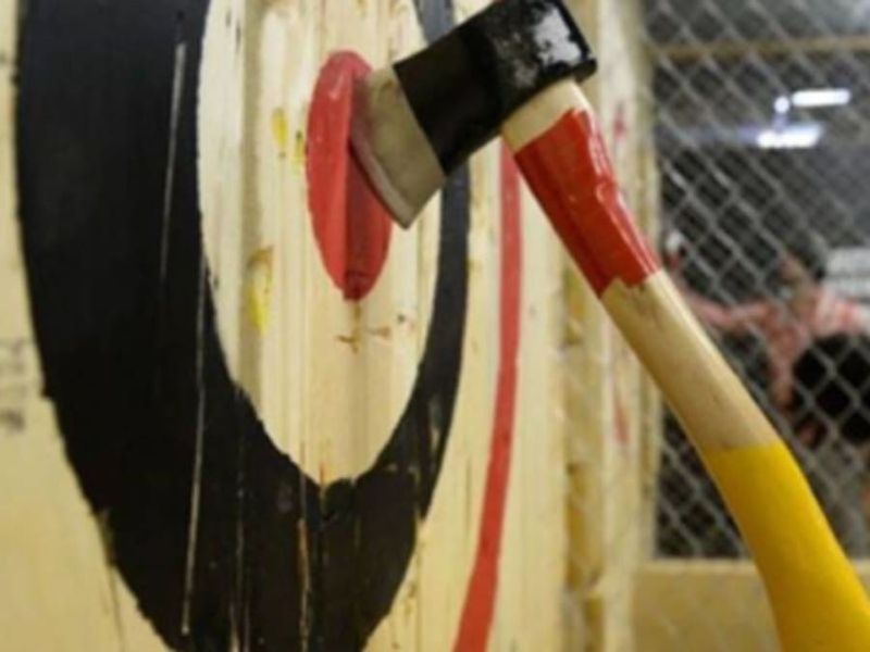 Billet Lancer de hache à la Roche-sur-Yon (85)