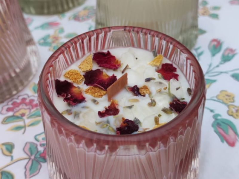 Billet Atelier création de bougie florale à Mirmande (26)