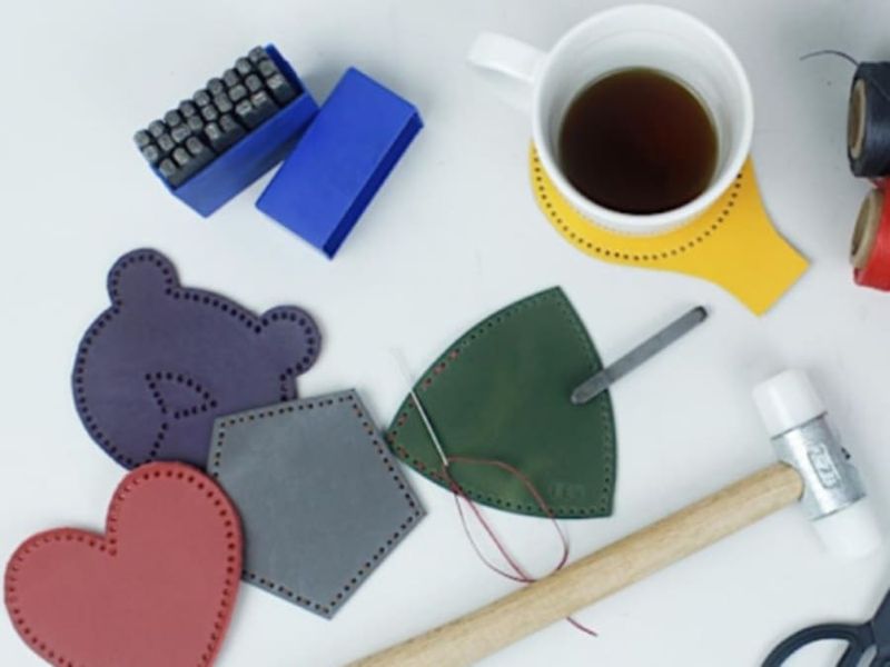 Billet Atelier création de sous-verre en cuir à Bruxelles