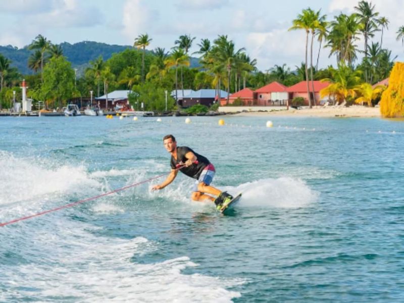 Billet Wakeboard dans la Baie du Marin en Martinique (972)