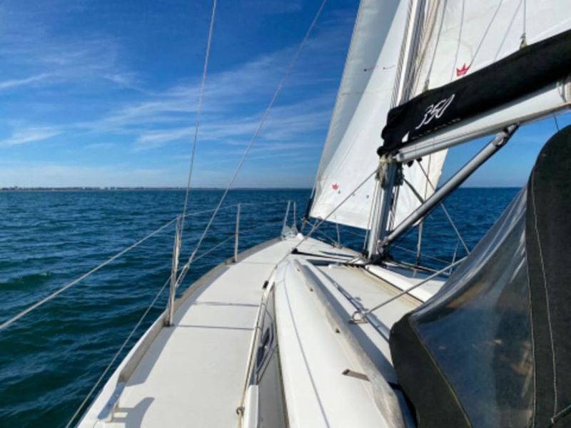 Billet Initiation à la voile sur deux jours à La Rochelle (17)