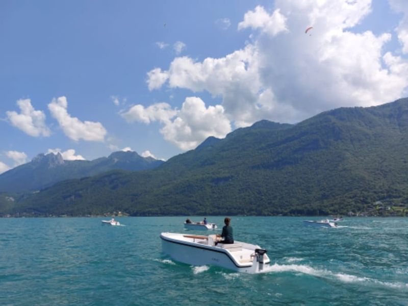 Billet Location de Bateau sans permis à Annecy (74)