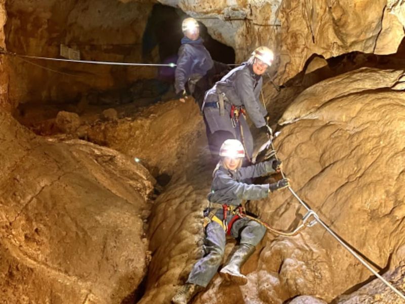 Billet Via Souterrata : Via Ferrata Spéléologie en grotte à Caille (06)