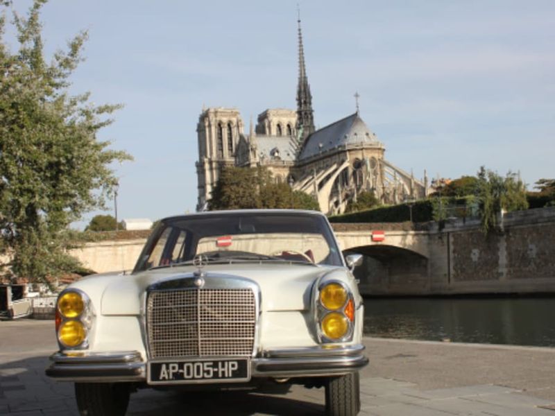 Billet Balade en voiture de collection "Paris Insolite"