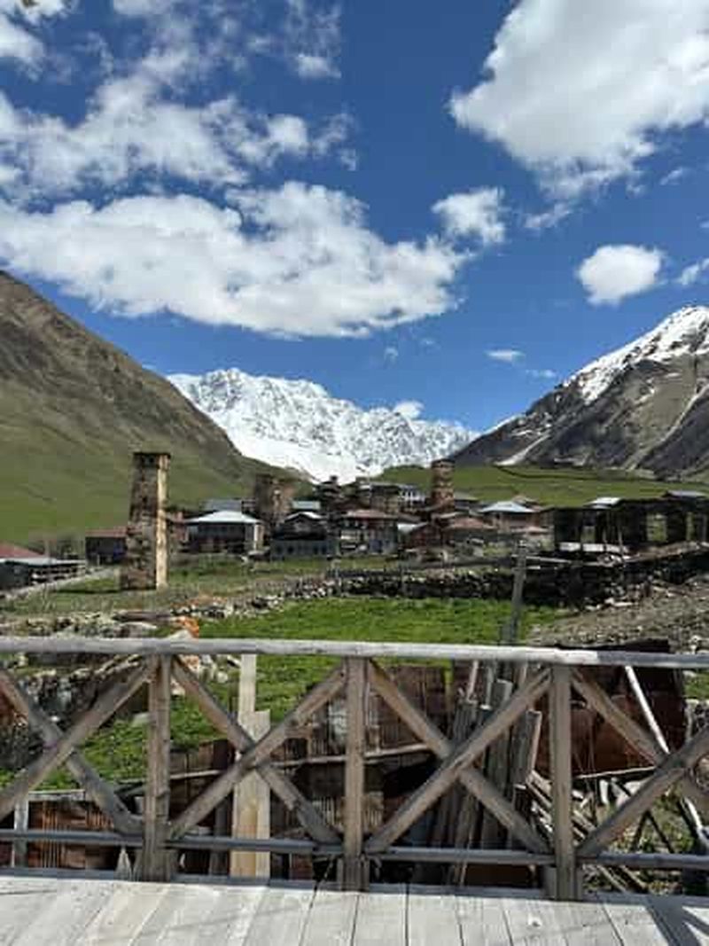 Billet Ouchguli : randonnée guidée à cheval sur le mont Chkhara