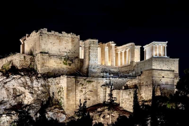 Billet Athènes : City Highlights Nighttime Walking Tour en espagnol