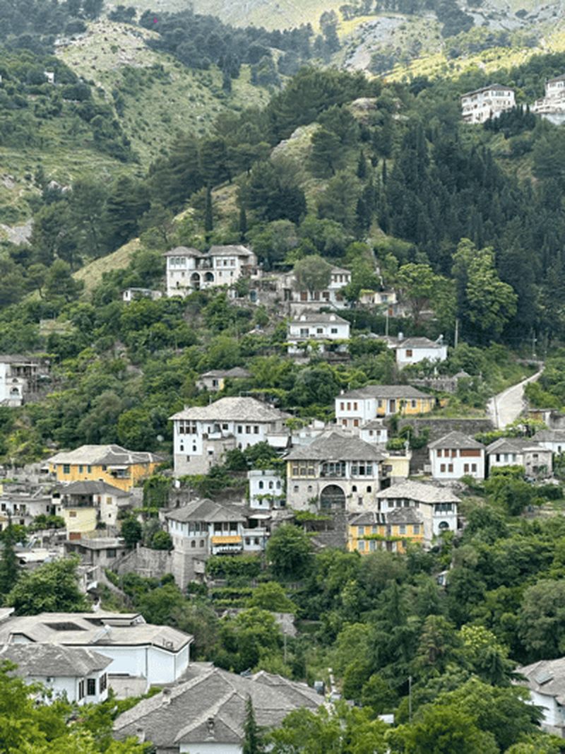 Billet Visite d'une journée depuis Saranda/Ksamil : Gjirokaster, Blue Eye et Lekursi