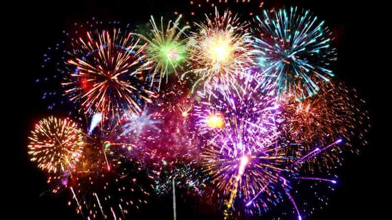 Billet Cambrils : Croisière nocturne avec feux d'artifice et boissons