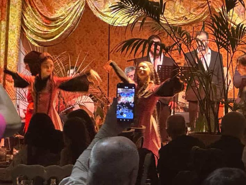 Billet Tbilissi : soirée culturelle et sociale – dîner, boissons et danse