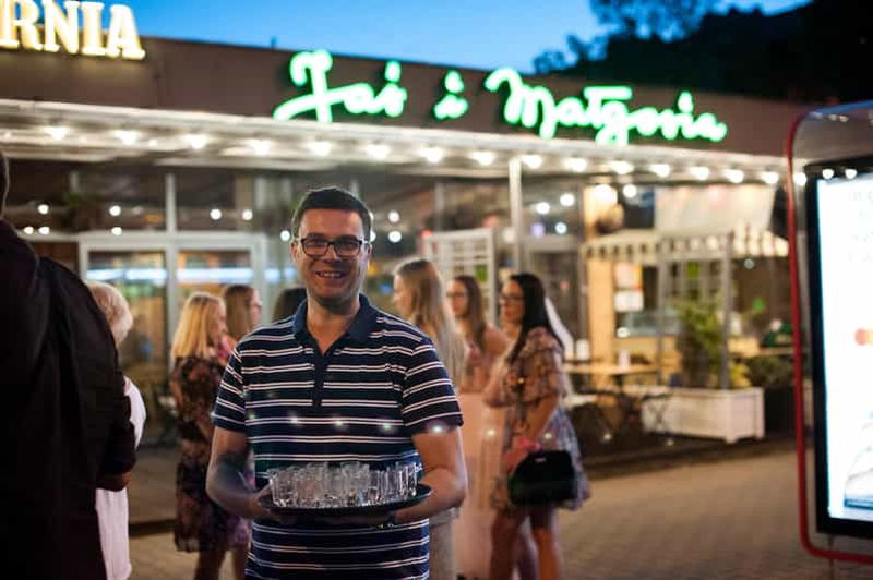 Billet Varsovie : "Visite en bus rétro avec dégustation de vodka "Cheers on Wheels