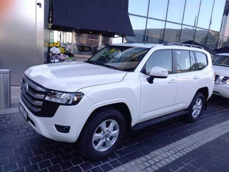 Billet Dubaï : transfert privé aller simple vers/depuis l'aéroport de Dubaï (DXB)