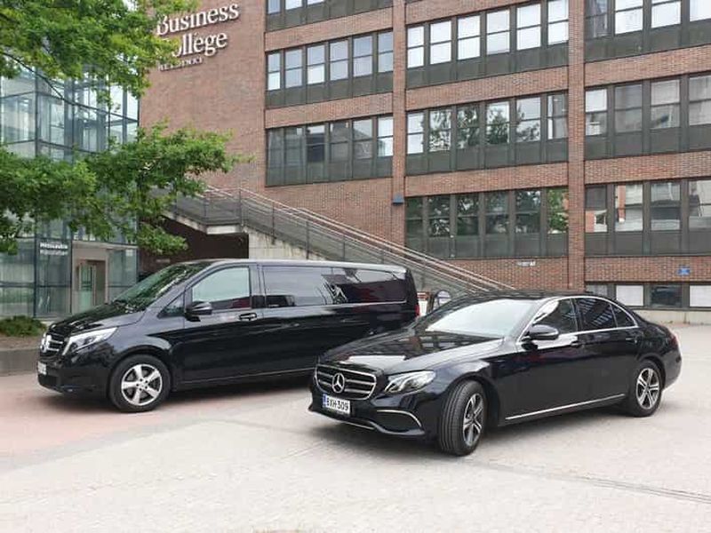 Billet Aéroport d'Helsinki : transfert VIP vers/depuis Helsinki pour 1 à 15 personnes