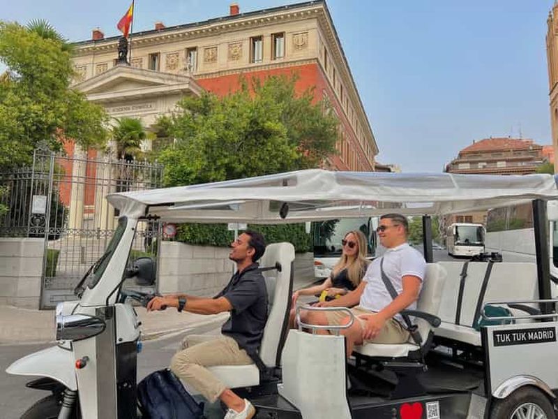 Billet Madrid : Découvrez la ville en Tuk Tuk électrique privé