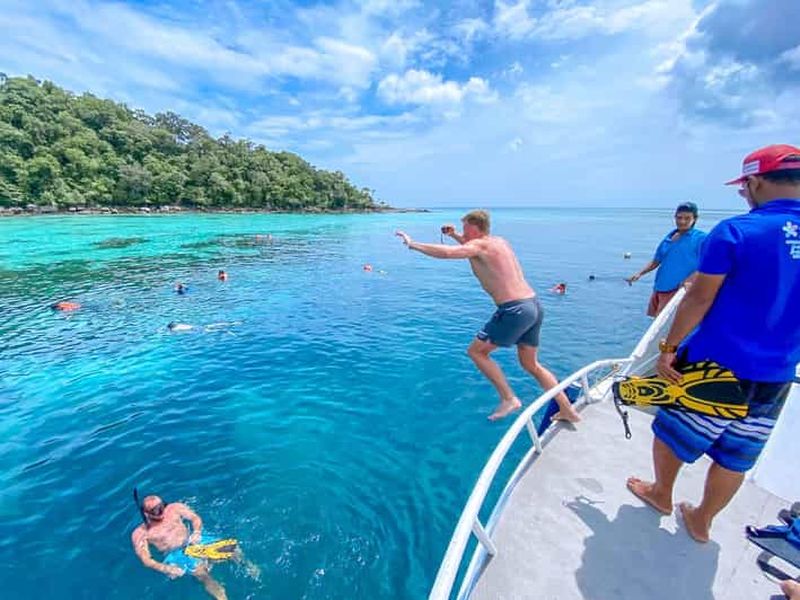 Billet Depuis Phuket : visite d’une journée aux îles Surin et au village Moken avec snorkeling