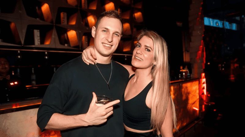 Billet Combo : dîner avec des inconnus et tournée des bars à Bangkok