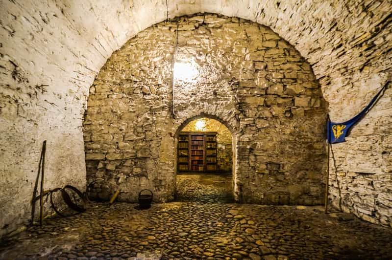 Billet Prague : visite historique de la vieille ville, des souterrains médiévaux et du donjon