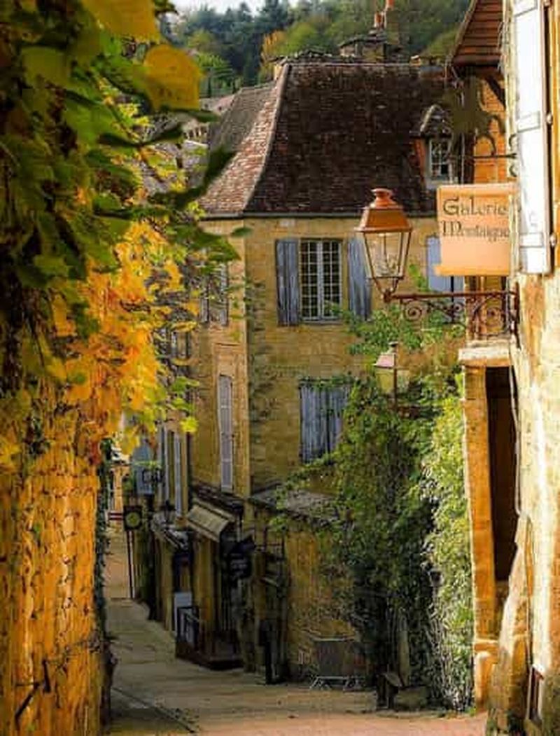 Billet Visite à pied privée de Sarlat par Exploreo24