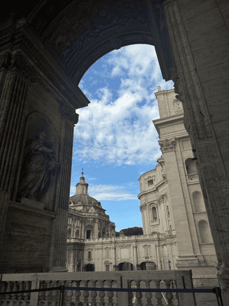 Billet Découvrir la basilique Saint-Pierre : mystères et légendes