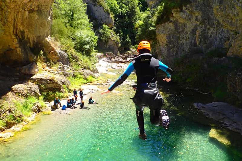 Billet Ainsa : canyoning dans les Pyrénées